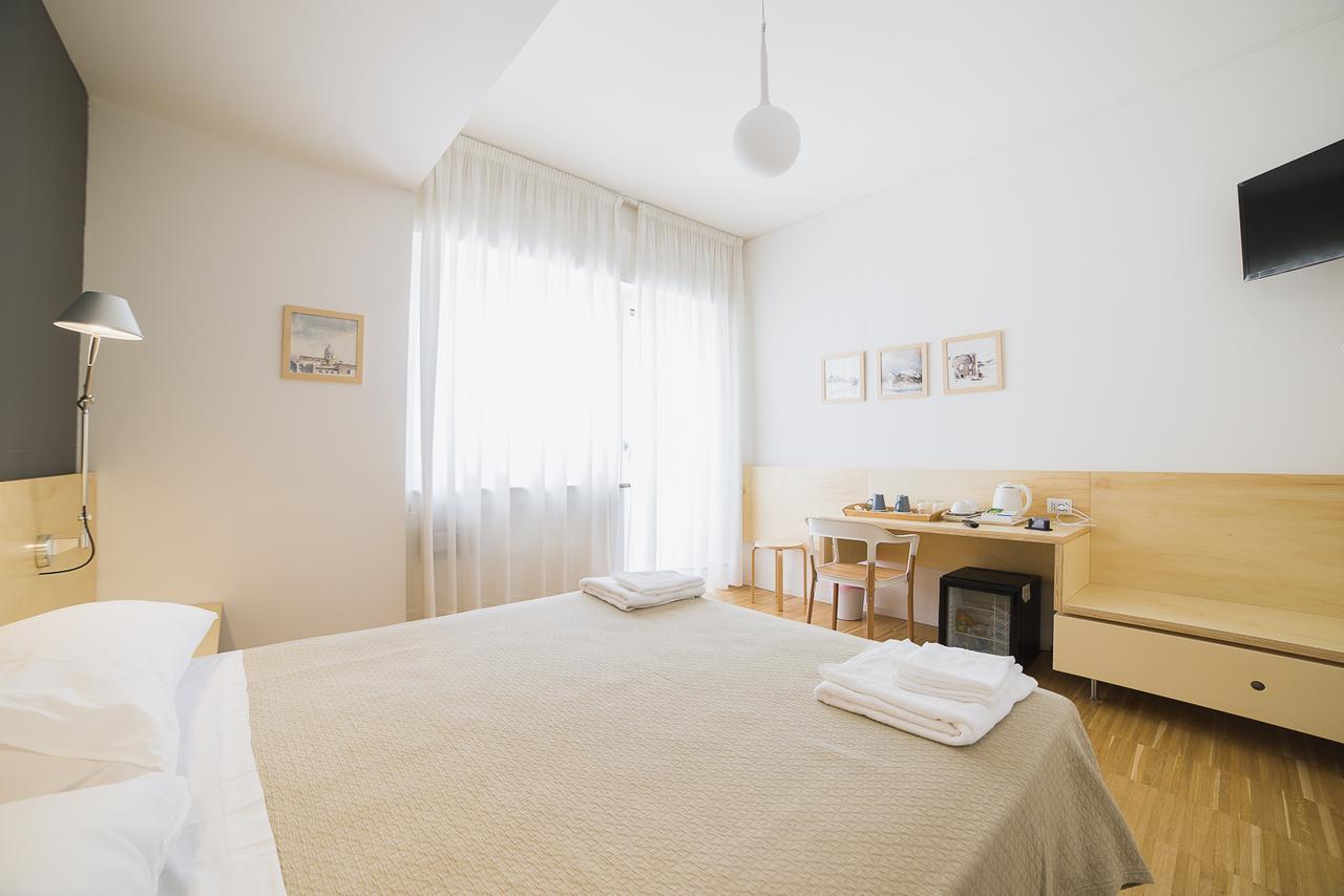 Le Stanze Di Piazza Dei Martiri Bed and Breakfast Napels Buitenkant foto